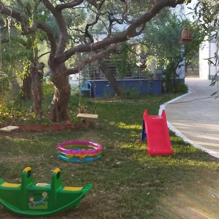 Koula 2-tomi شقة بوتوس