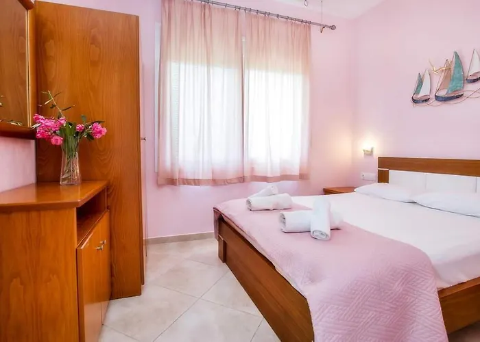 Koula 2-tomi Apartamento *