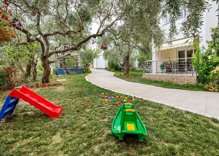 Koula 2-tomi Apartamento Potos