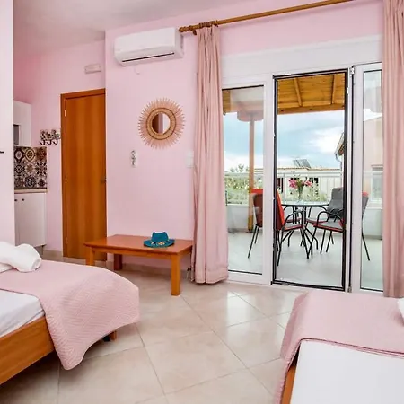 Koula 2-tomi Apartament